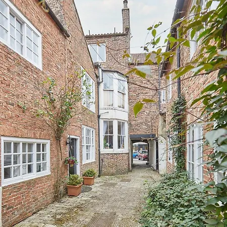 Host & - Hedley Holiday home Yarm